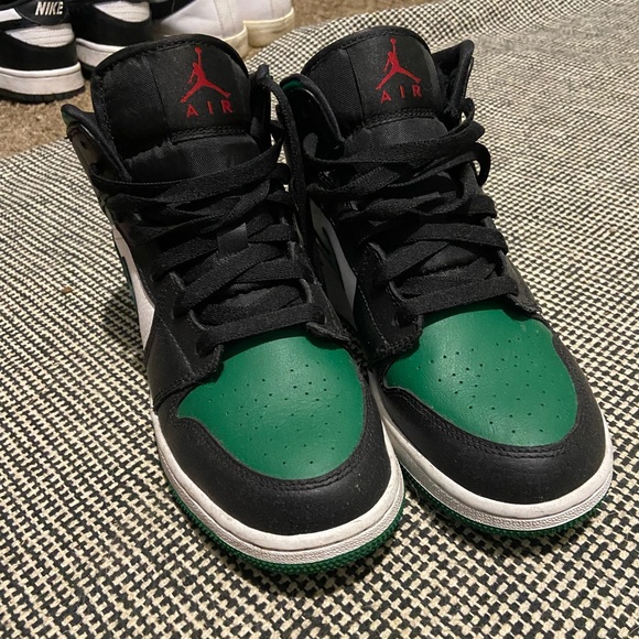 Jordan Other - Green Toe Jordan 1